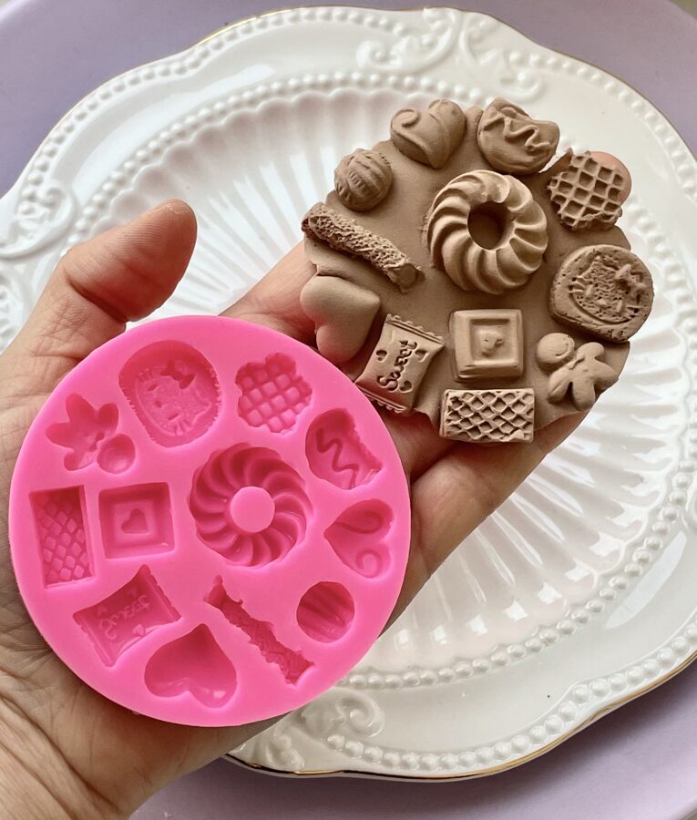 3D Cookie & Candy Silicone Mold (12 cavities)