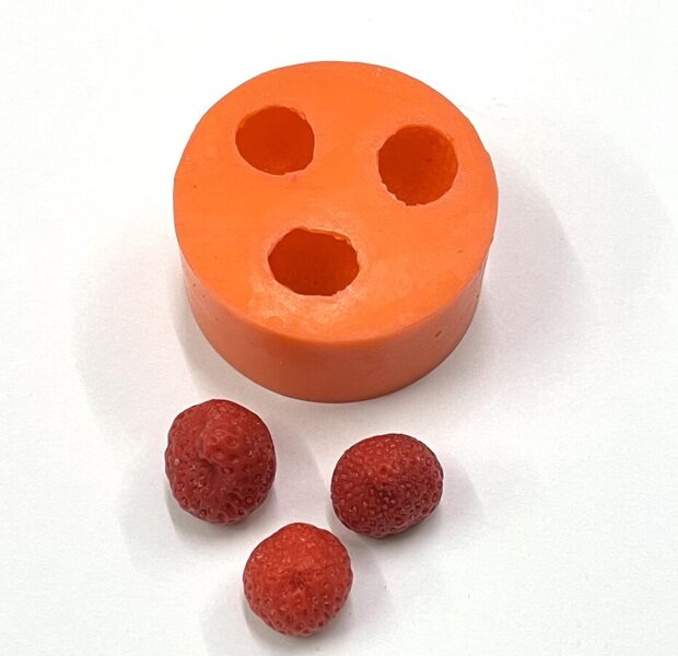 3D Wild Strawberry Silicone Mold (3 cavities)